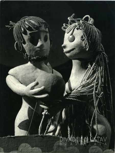 Na počiatku bola nuda